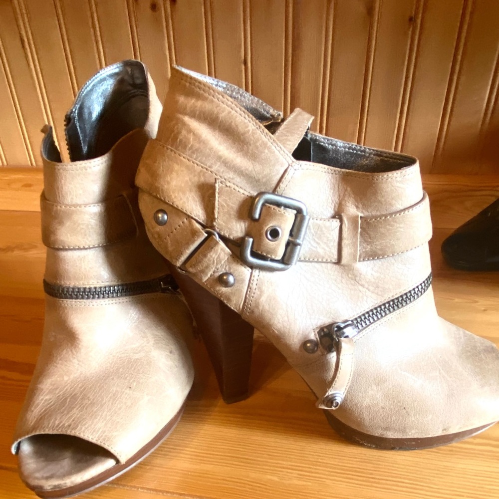 GUESS open toe ankle boots